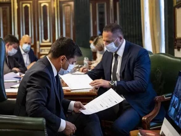 viplati-rodicham-zagiblikh-u-katastrofi-an-26-pid-chuguyevom-mayut-buti-terminovimi-zelenskiy