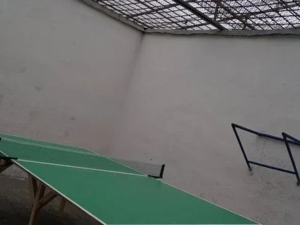 nastilniy-tenis-multivarki-i-produkti-minyust-zminiv-pravila-vnutrishnogo-rozporyadku-u-sizo