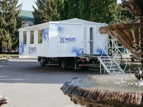 mobilniy-rekruter-mkhp-kosyuka-shukaye-robitnikiv-v-raytsentrakh