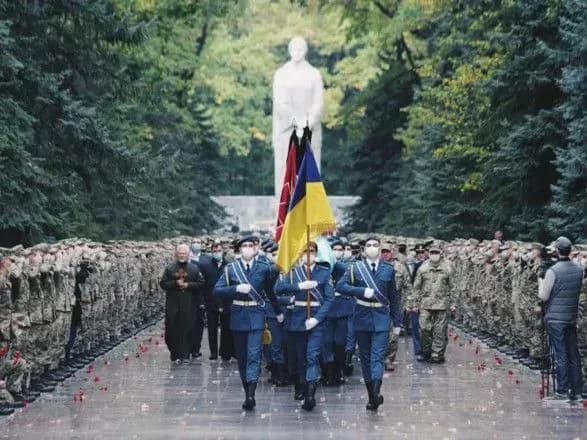 u-kharkovi-poproschalisya-z-zagiblim-v-aviakatastrofi-kursantom