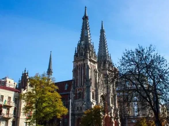 u-kiyevi-za-dobu-koronavirusnu-khvorobu-viyavili-u-219-osib-naybilshe-na-darnitsi