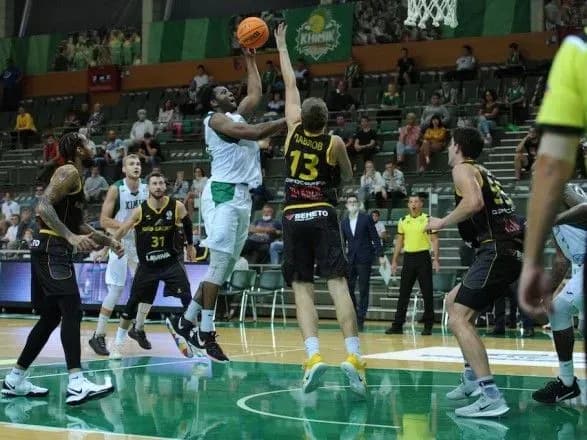 overtaym-dopomig-viznachiti-drugogo-finalista-kubka-ukrayini-z-basketbolu