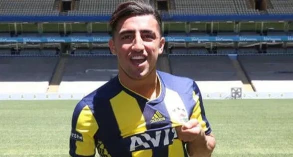 zorya-orenduvala-napadnika-turetskogo-fenerbakhche