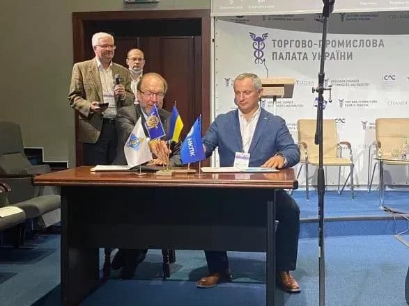 rnbo-same-biznes-maye-formuvati-pravila-za-yakimi-mi-mayemo-zhiti-v-kiberprostori