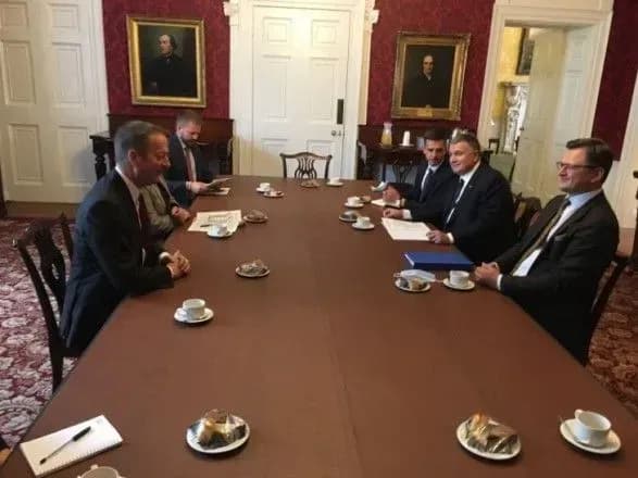 nova-ugoda-mizh-ukrayinoyu-ta-velikoyu-britaniyeyu-vidkriye-novi-perspektivi-bezpekovoyi-spivpratsi-kuleba