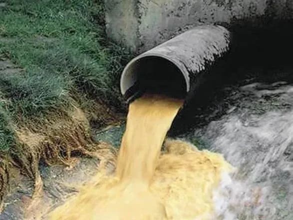 u-krivomu-rozi-za-zabrudnennya-richki-vid-pidpriyemstva-vimagayut-vidshkoduvannya-2-5-mln-grn-zbitkiv