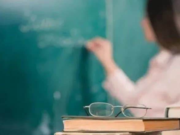 mandziy-pro-standart-serednoyi-osviti-naybilshe-zmin-bude-dlya-vchiteliv