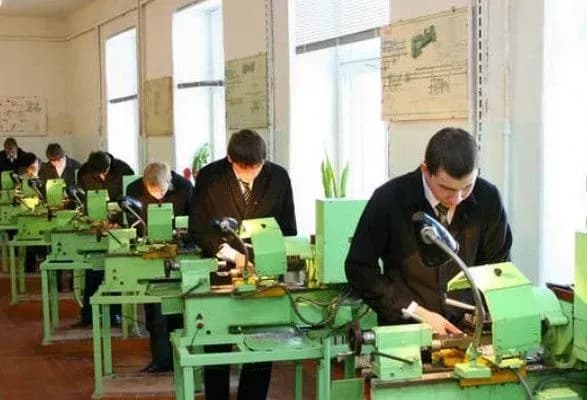 mon-provelo-audit-proftekhuchilisch-sposterigayetsya-zmenshennya-vstupnikiv-u-vsikh-regionakh