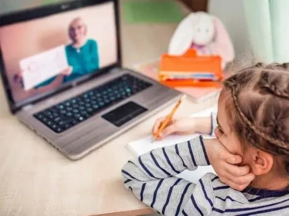 uryad-napravlyatime-koshti-na-rozrobku-distantsiynikh-kursiv-dlya-shkolyariv