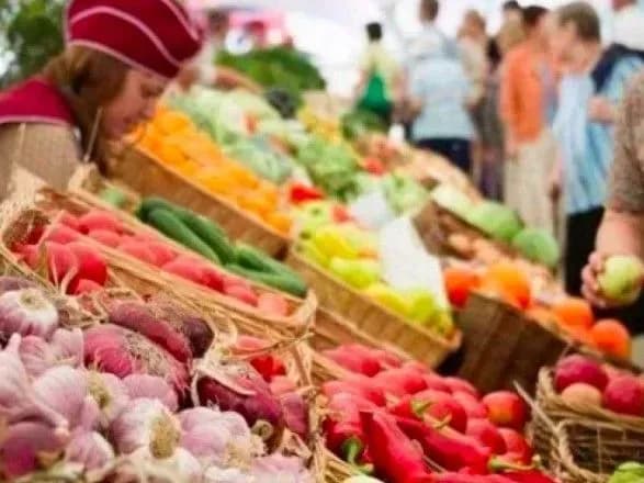 popri-pandemiyu-u-kiyevi-anonsuvali-provedennya-traditsiynikh-ta-sezonnikh-silskogospodarskikh-yarmarok