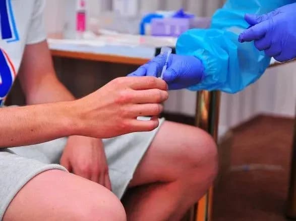 naperedodni-gri-z-shakhtarem-ukrayinskiy-klub-pidtverdiv-dva-pozitivnikh-vipadki-covid-19