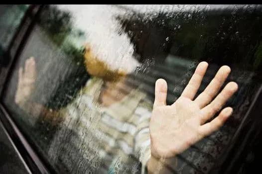 na-kiyivschini-vikrali-6-richnu-donku-televeduchoyi-ta-vimagali-200-tisyach-dolariv