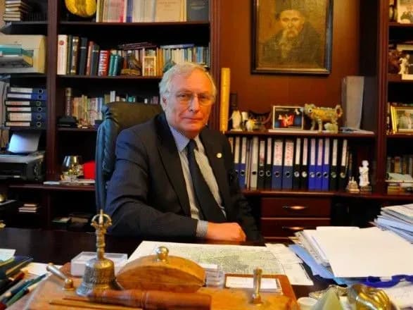 pidkhid-ukrayinskikh-vchenikh-u-roboti-nad-kandidatom-antikovidnoyi-vaktsini-ye-naukovim-ta-unikalnim-komisarenko