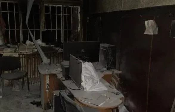 na-odeschini-v-redaktsiyu-mistsevogo-vidannya-kinuli-kokteyl-molotova