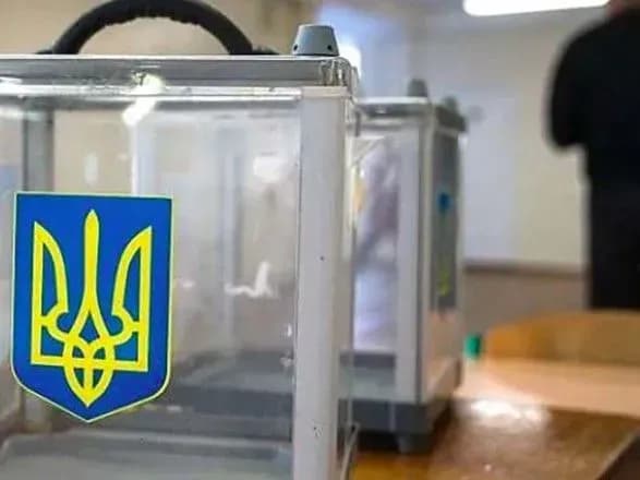 covid-19-ne-maye-vikhidnikh-u-moz-nagadali-pro-dotrimannya-protiepidemichnikh-zakhodiv-pid-chas-viboriv