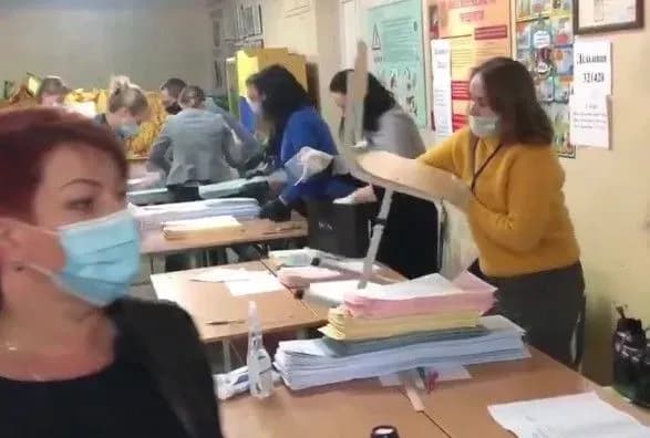 nardep-dubinskiy-pokazav-video-z-dilnitsi-v-vishgorodi-kazhe-pro-negotovnist-do-roboti