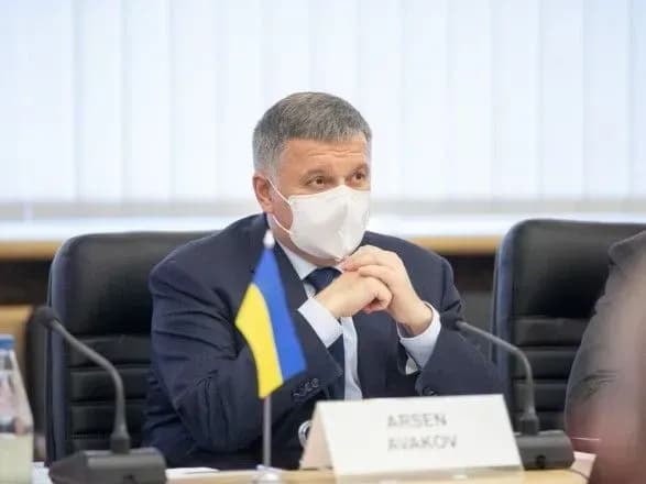 avakov-obgovoriv-z-frantsuzkoyu-kompaniyeyu-postavku-elektrichnikh-lokomotiviv