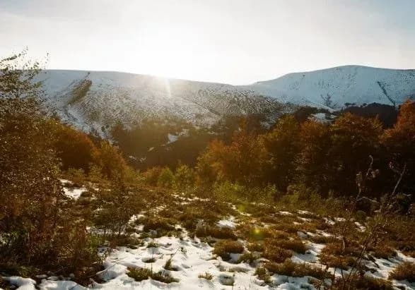 sinoptiki-prognozuyut-mokriy-snig-u-karpatakh-naprikintsi-zhovtnya