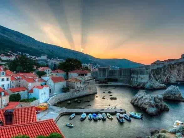 khorvatiya-prodovzhila-diyuchi-umovi-vyizdu-dlya-ukrayintsiv