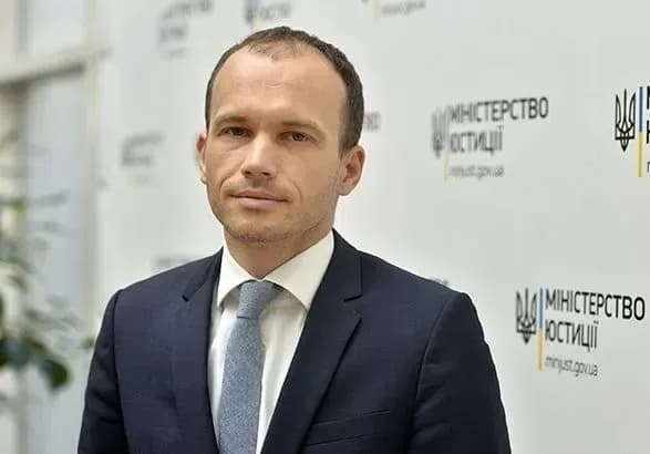 malyuska-pro-rishennya-ksu-yak-pravilo-pered-priyizdom-misiyi-mvf-schos-traplyayetsya