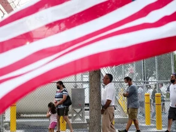 prezidentski-vibori-u-ssha-shtabi-obokh-kandidativ-vislovili-upevnenist-u-peremozi