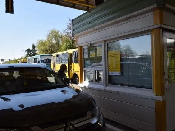 ukrayintsiv-poperedili-pro-komendantsku-godinu-v-ugorschini-ye-obmezhennya-na-vyizd