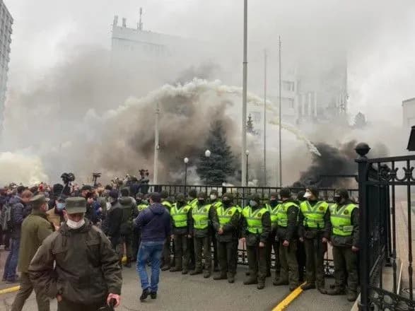 pid-ksu-na-piket-zbirayutsya-protivniki-vidkrittya-rinku-zemli