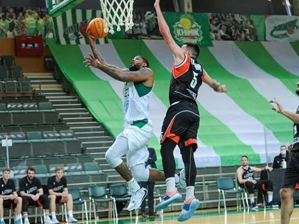 khimik-zavdav-cherkaskim-mavpam-devyatoyi-porazki-pospil-v-superlizi