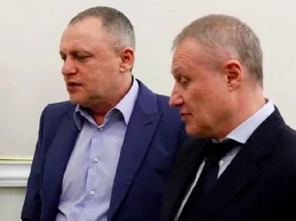 skhemi-pokhodzhennya-koshtiv-na-ofshorakh-surkisiv-y-dosi-zalishayutsya-nerozsliduvanimi-finansist