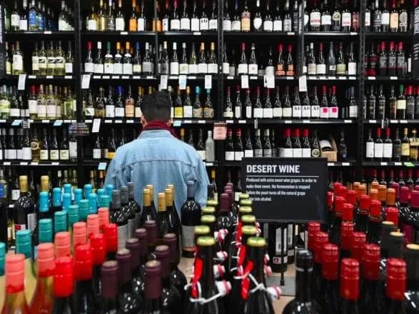 batki-pid-chas-pandemiyi-stali-piti-bilshe-alkogolyu-psikhologi-znayshli-poyasnennya