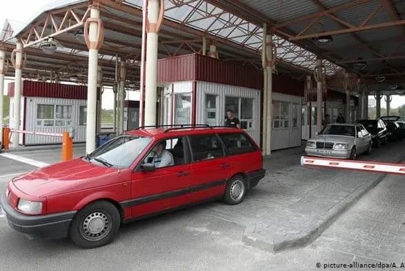 v-ukrayini-postiyno-prozhivayut-ponad-9-5-tis-bilorusiv-migratsiyna-sluzhba