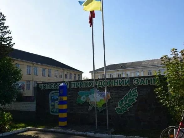 na-kordoni-z-ugorschinoyu-vid-postrilu-pomer-viyskoviy