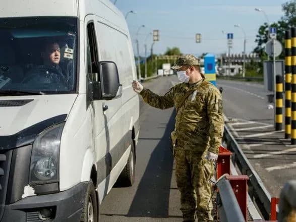 cherez-komendantsku-godinu-v-ugorschini-vvedeno-obmezhennya-pri-peretini-kordonu-v-nichniy-chas