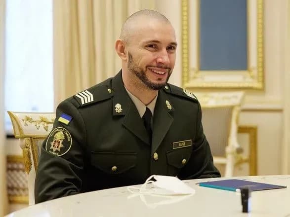 markiv-zayaviv-scho-ne-zbirayetsya-u-politiku