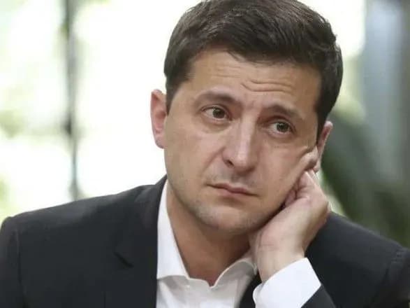 trimayetsya-badoro-i-prodovzhuye-pratsyuvati-stalo-vidomo-pro-stan-zelenskogo-v-likarni