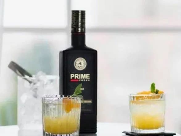 sekreti-natkhnennya-velikikh-eksperti-zdivuvali-ulyublenimi-napoyami-vidomikh-pismennikiv