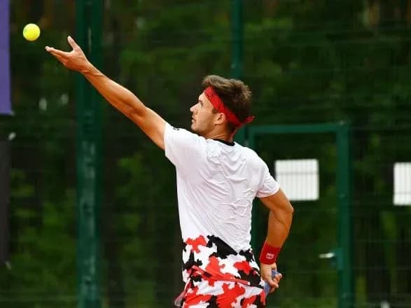 ukrayinskiy-tenisist-vdruge-pospil-probivsya-do-finalu-turniru-v-yegipti