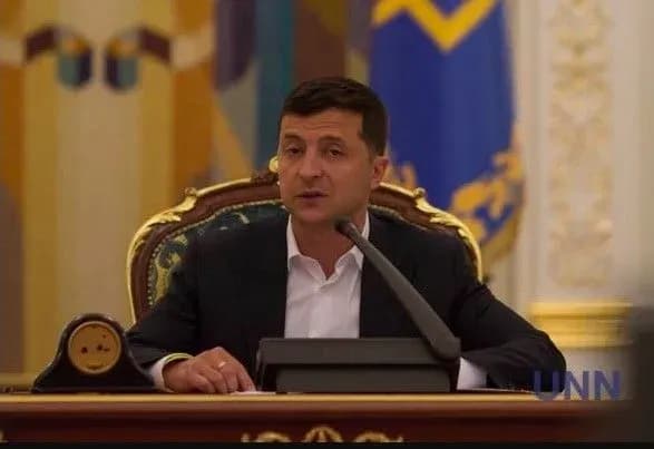 zelenskiy-poobitsyav-anulyuvannya-podatkovikh-borgiv-i-podatkovi-kanikuli