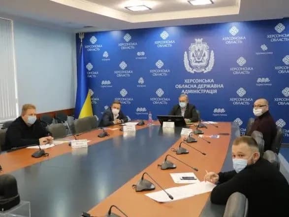 na-khersonschini-meshkantsi-21-bagatopoverkhivki-zalishilis-bez-tepla-v-oda-obureni