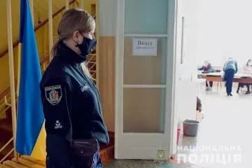 vibori-u-chernivtsyakh-politsiya-zareyestruvala-ponad-10-zayav-vidkrila-dva-provadzhennya
