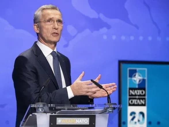 kitay-ne-podilyaye-tsinnostey-nato-ta-znuschayetsya-nad-inshimi-krayinami-stoltenberg