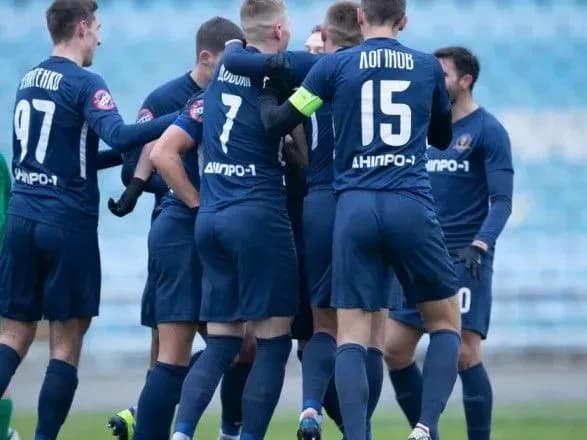 rozgromna-peremoga-vivela-dnipro-1-v-1-4-finalu-kubka-ukrayini-z-futbolu