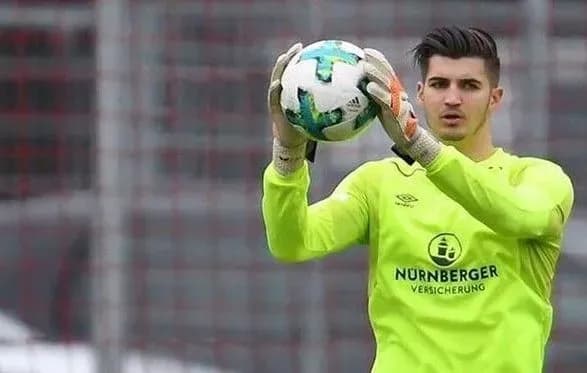 nastavnik-lestera-nazvav-fantastichnim-vistup-golkipera-zori