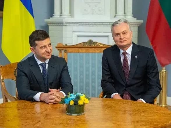 vaktsina-donbas-i-mozhliviy-vizit-do-kiyeva-zelenskiy-proviv-peremovini-iz-prezidentom-litvi