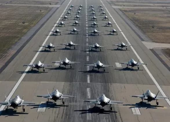 ssha-dominuyut-na-rinku-ozbroyen-doslidzhennya