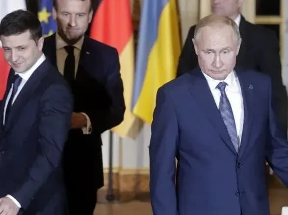 zelenskiy-ne-prinis-miru-pid-yalinku-pidsumki-roku-pislya-samitu-v-parizhi