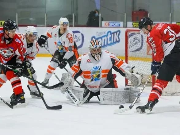 povtorennya-finalu-poperednogo-sezonu-donbas-vtretye-zavdav-porazki-kremenchuku