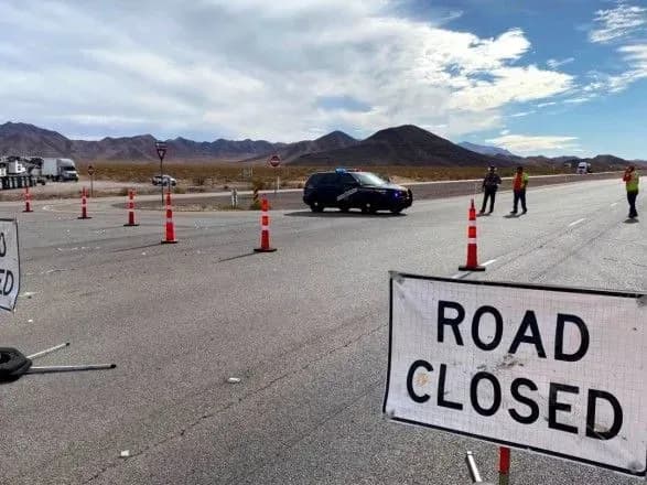 nepodalik-vid-las-vegasa-vantazhivka-nayikhala-na-velosipedistiv-schonaymenshe-5-zagiblikh