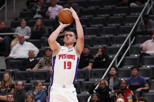 mikhaylyuk-dopomig-detroytu-vzyati-revansh-u-gri-z-nyu-york-niks