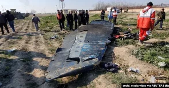 mzs-pratsyuye-nal-tim-schob-rodichi-zagiblikh-u-katastrofi-litaka-mau-zmogli-vidvidati-mistse-tragediyi